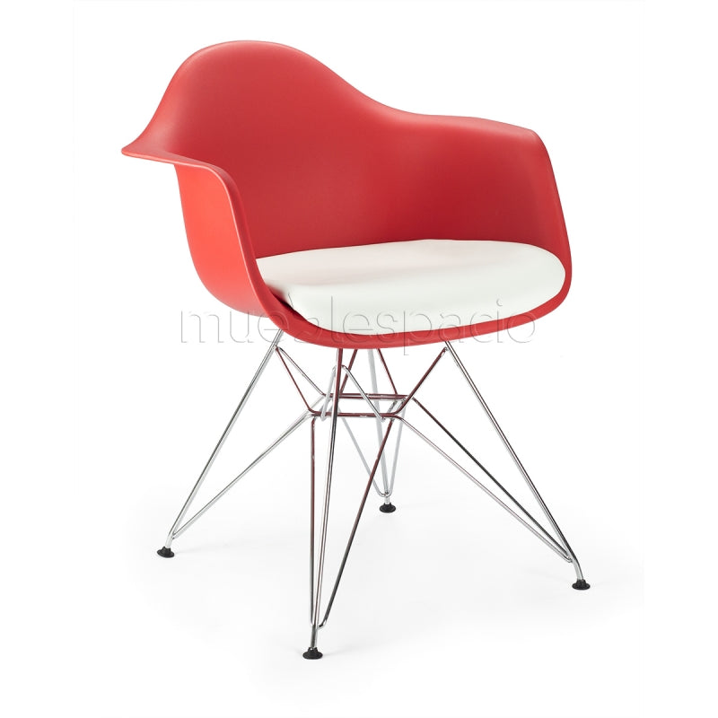 Poltrona de plástico em aço vermelho com almofada