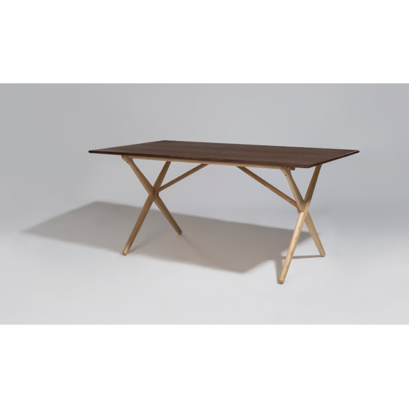 Table à manger américaine en bois